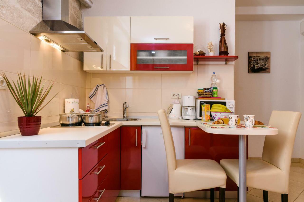 Apartments Dora -Free Parking Trogir Dış mekan fotoğraf