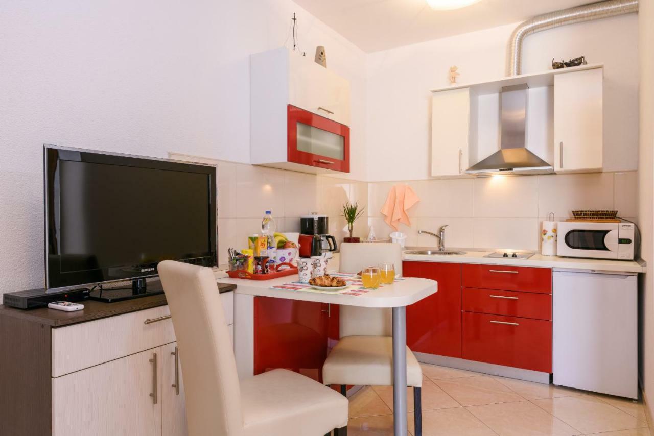Apartments Dora -Free Parking Trogir Dış mekan fotoğraf