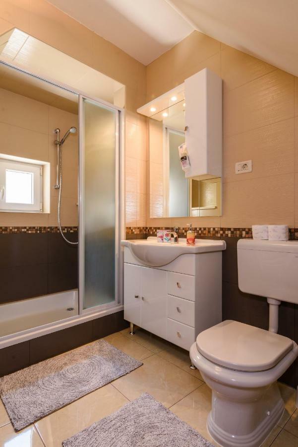 Apartments Dora -Free Parking Trogir Dış mekan fotoğraf