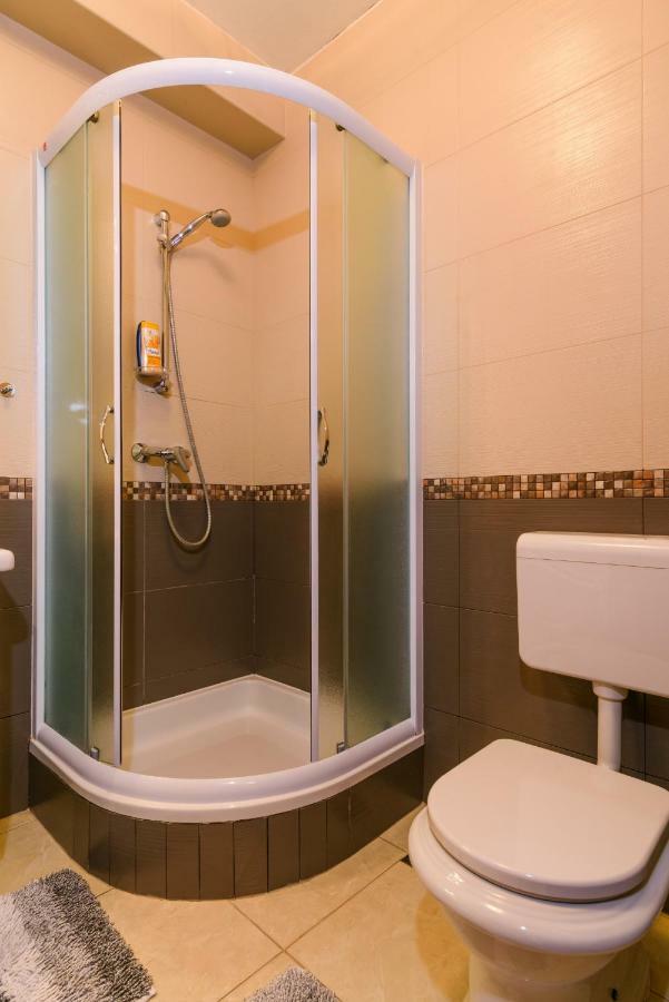 Apartments Dora -Free Parking Trogir Dış mekan fotoğraf